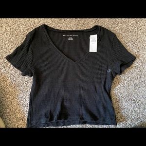 American Eagle Cropped Black T-Shirt